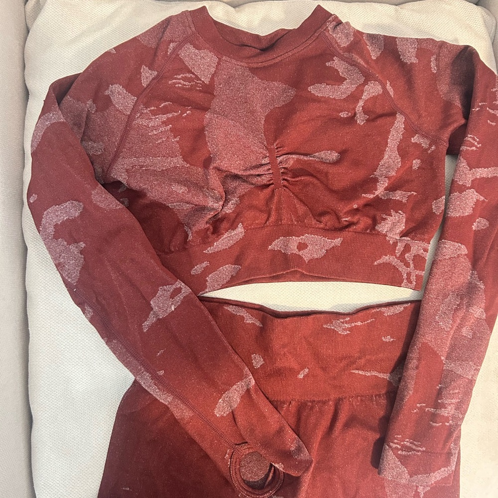 Alo Yoga Red Tie-Dye Set
